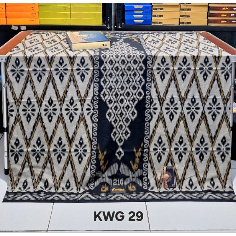 SARUNG TENUN CENDANA MOTIF KWG KAWUNG TERBARU