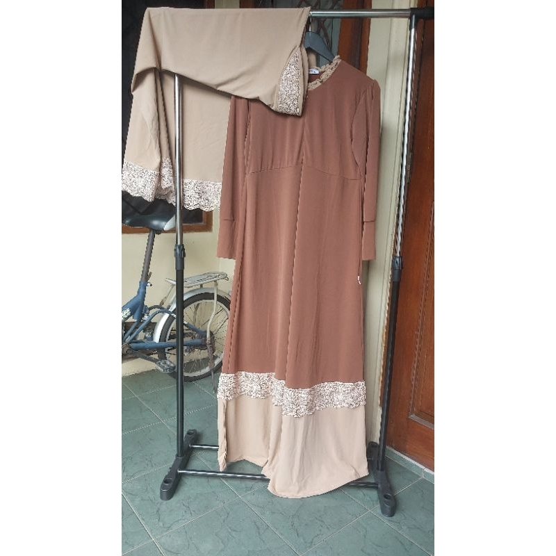 Nasya Gamis jersey coklat krem set dengan kerudung hijab syari busui friendly resleting depang BARU 