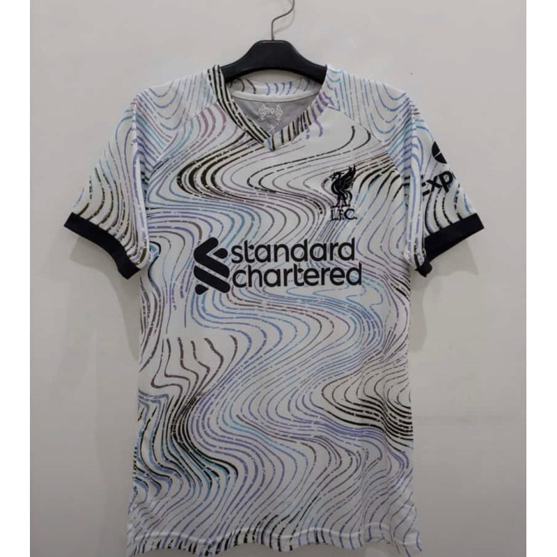 jersey liverpool putih size M