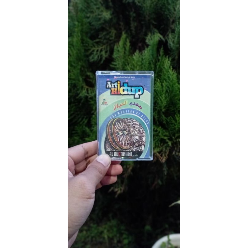 kaset islami al.muqtasidha arti hidup