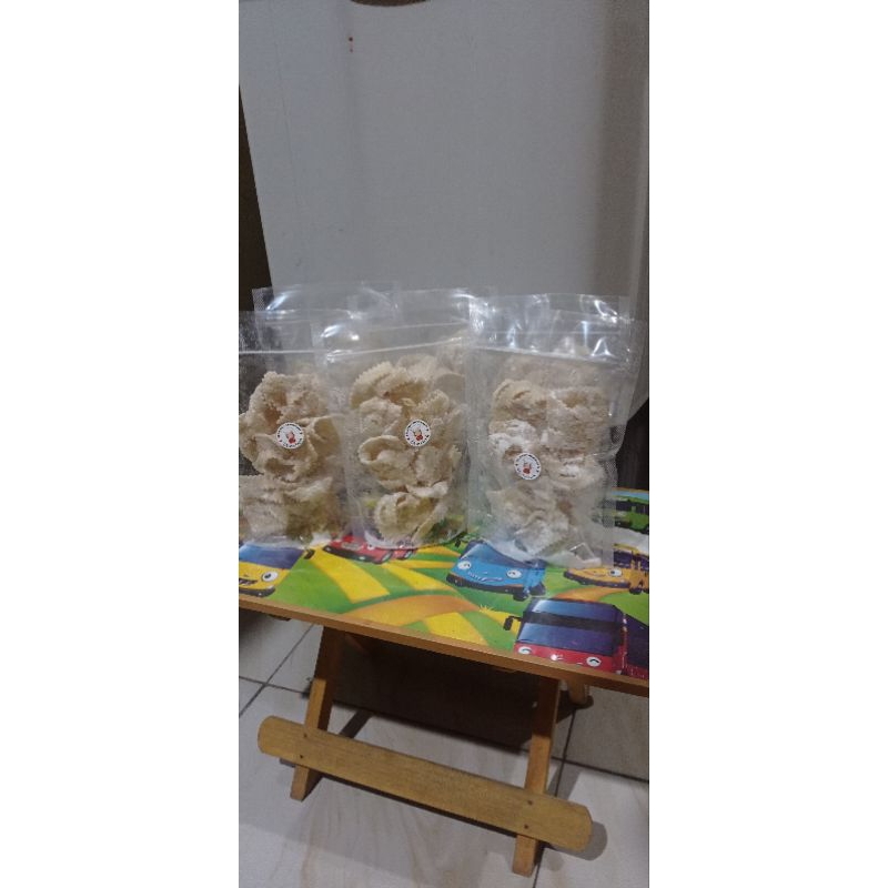 

Cemilan / snack/ keripik
