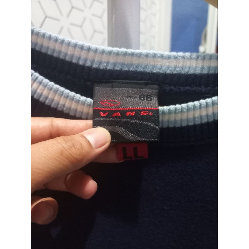 Preloved sweater pria branded