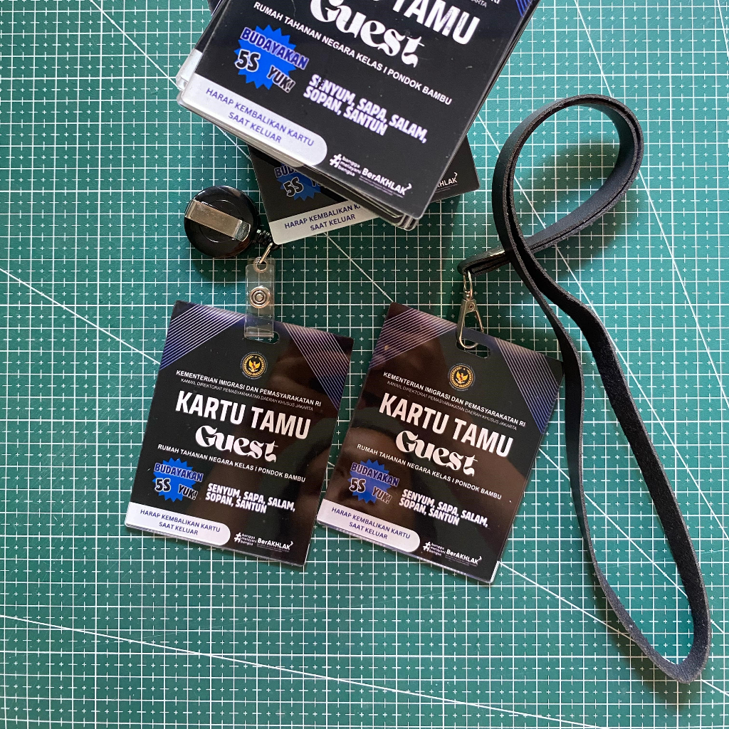 

Kartu Nama, ID Card, Kartu Antrian, Kartu Penitipan Barang, Kartu Parkir, Kartu Tamu, Kartu Akrilik