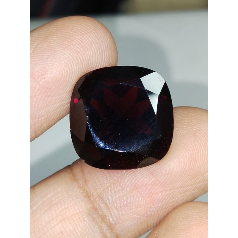 Natural Dark Red Garnet 16 x 16 x 8 mm 18.1 Ct Jumbo Cushion Cutting Asli Merah Pekat Gelap Code 187