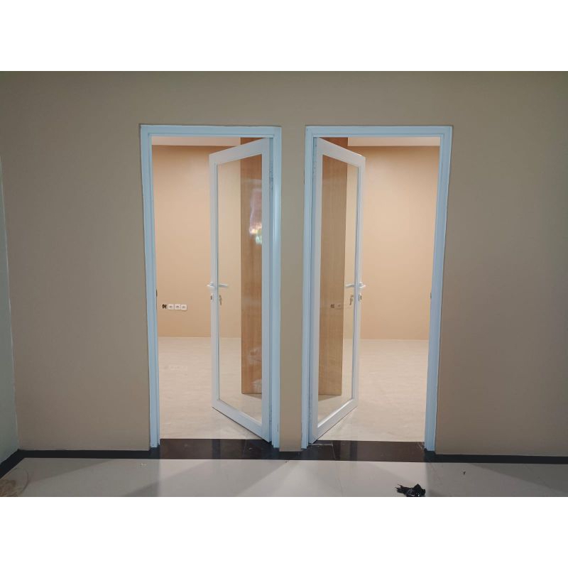Pintu swing aluminium Kaca + Pemasangan