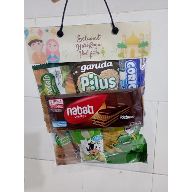 

BINGKISAN NATAL/HAMPERS SNACK ULTAH ANAK/ HAMPERS LEBARAN MAKASSAR / THR BOCIL