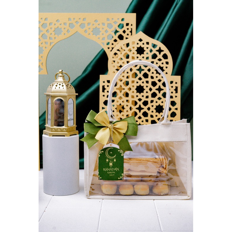 

HAMPER RAMADAN KUE KERING FREE KURMA
