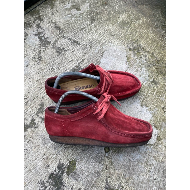 Clarks Wallabees maroon