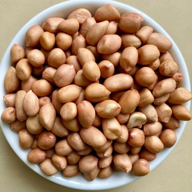

Kacang tanah 500gram kualitas terbaik