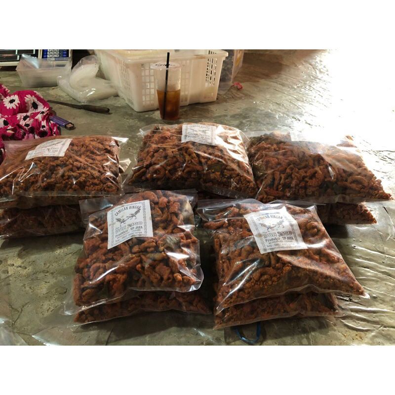 

usus pedas daun jeruk 500gr