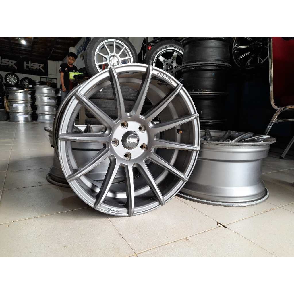 VELG SECOND/BEKAS HSR SHINJUKU RING 17 LEBAR 8,5/9,5 BAUT 5X114,3 PAKEAN RUSH,HRV,CRV,CRZ,CAPTIVA,IN