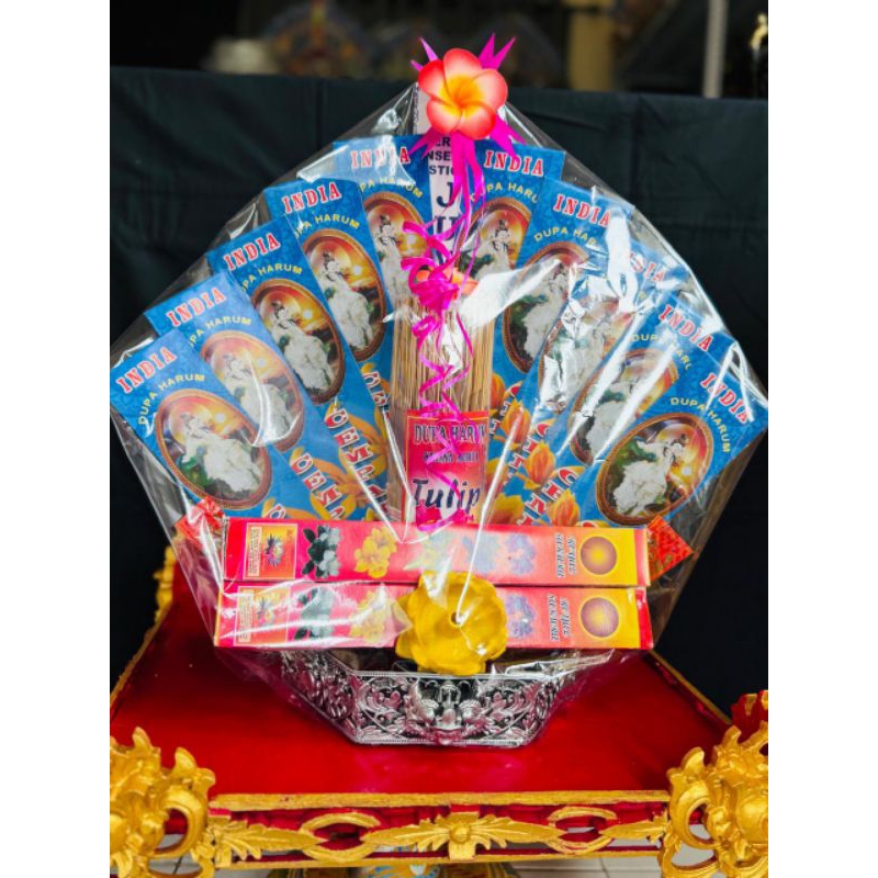 

Parcel Dupa / Hempers Dupa Kondangan Dan Hari Raya Galungan