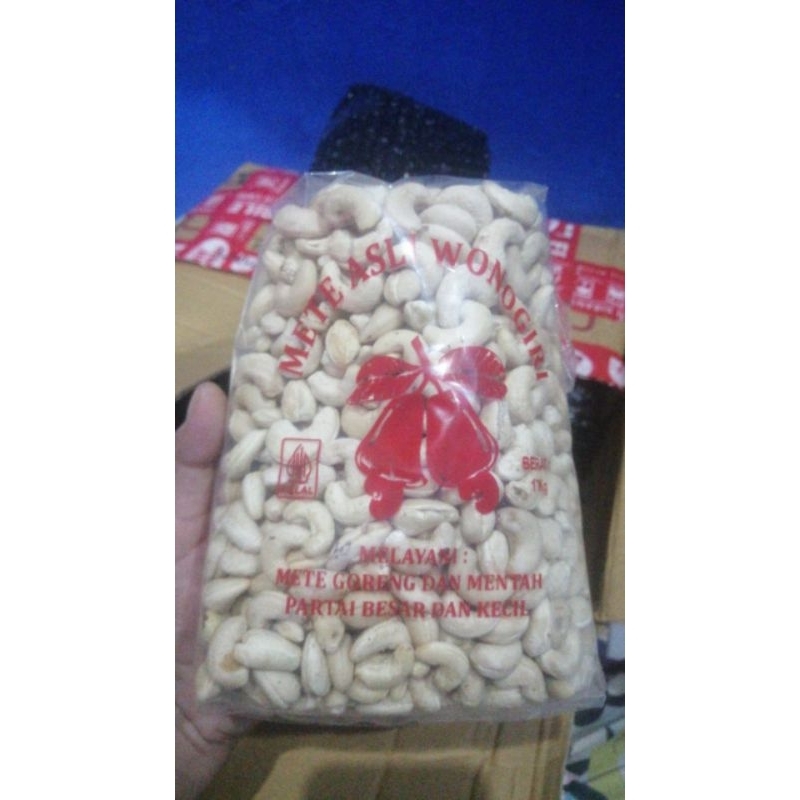 

Mete/Mede Asli Wonogiri -Matang- Mete Utuh kualitas super, fresh langsung dadi petani bukan timbunan