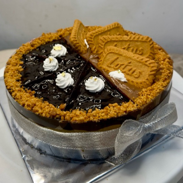 

Burnt Cheesecake Brownies Blueberry Mic Lotus Biscoff