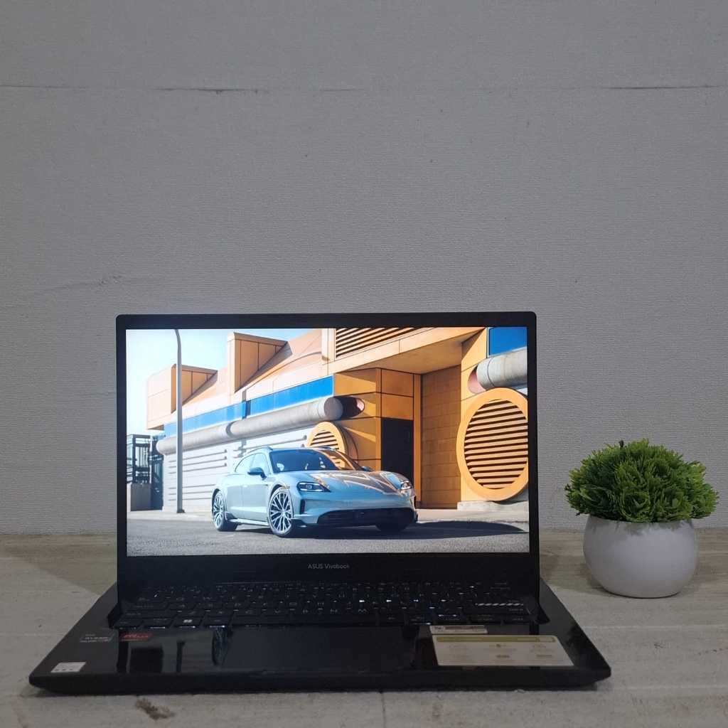 ASUS VIVOBOOK M1402IA Ryzen 7 RAM 8 GB SSD 512 GB Keyboard Backlight