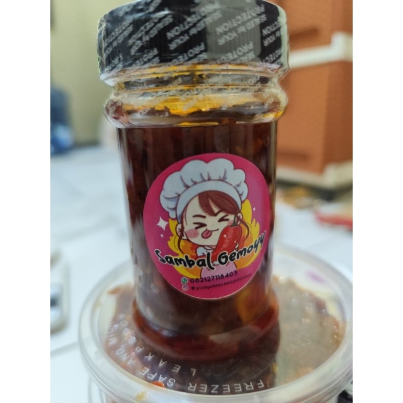 

Sambal Cumi Gemoyy 150ml bikin nagih