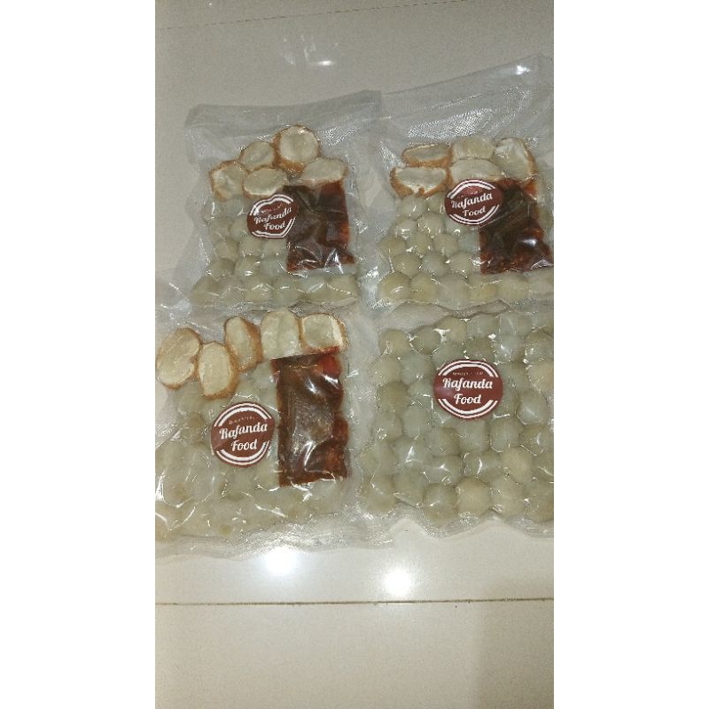 

Cilok polos chili oil