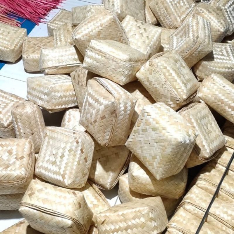 

READY (1 PCS) BESEK BAMBU BIASA UKURAN 22x22x11 CM PWR