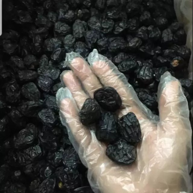 

Kurma Ajwa Madinah / Kurma Nabi Asli 100gr Repack