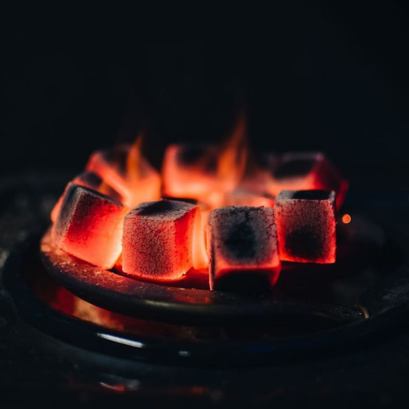 Briket Arang Batok Kelapa Murni (Beli 10 cube gratis 2 cube)'Eco Cube Ukuran 3.2 - 10 Cube, Panas St