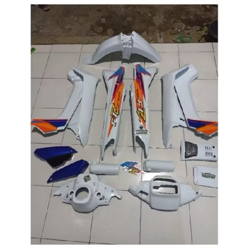 Paket Body Halus Fullset Yamaha Force One Force 1 F1 Warna Putih Albino