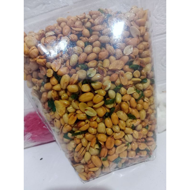 

KACANG BAWANG RASA JERUK PURUT 500GR