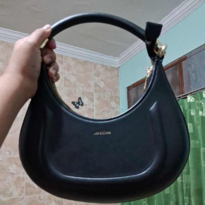 Les Catino Denta Hobo Warna Hitam