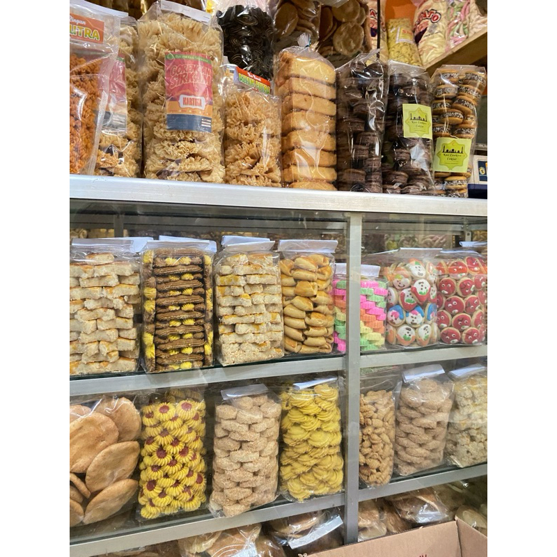 

KUE KERING LEBARAN