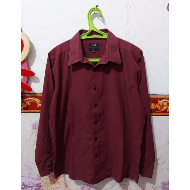 Kemeja marun jobb