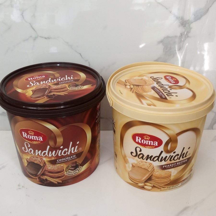 

biskuit roma sandwichi coklat dan kacang