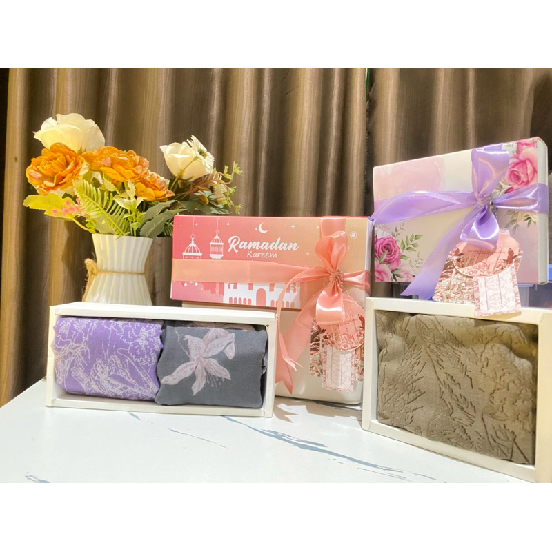 

HAMPERS PREMIUM BY DYORA STORE