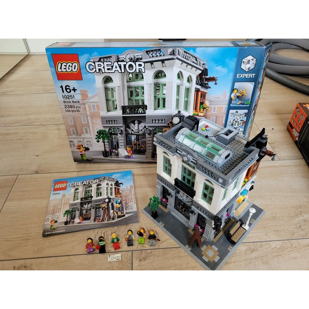 NEW LEGO Original CREATOR EXPERT 10251 Brick Bank - Mainan Anak Koleksi