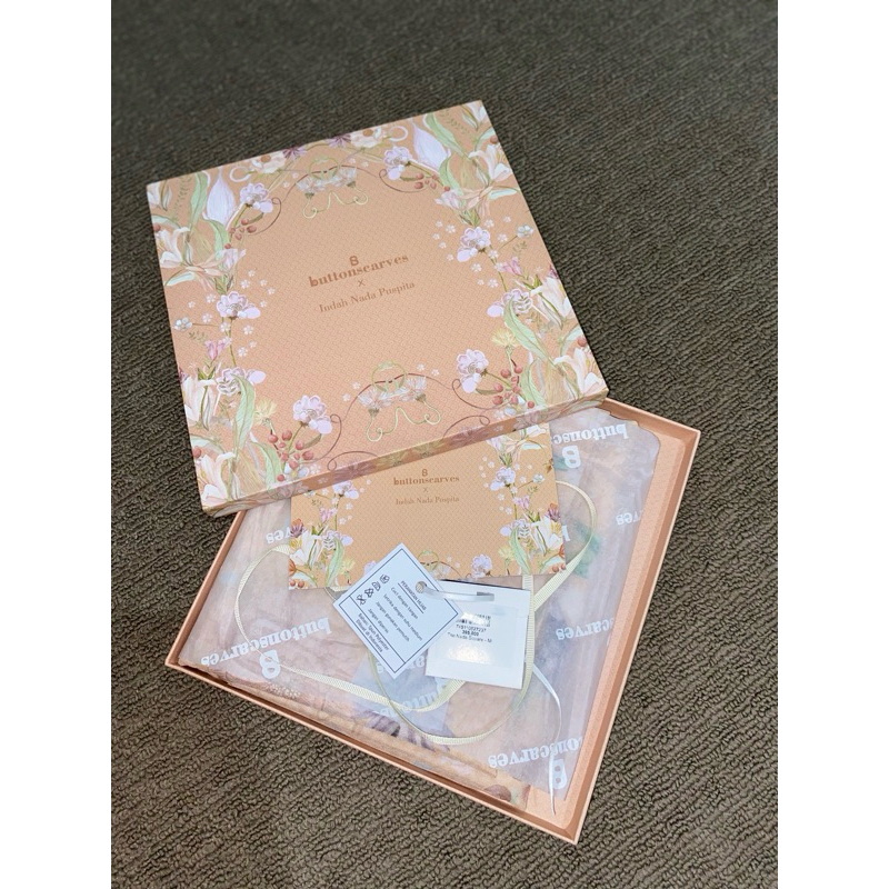 Button Scarves Preloved