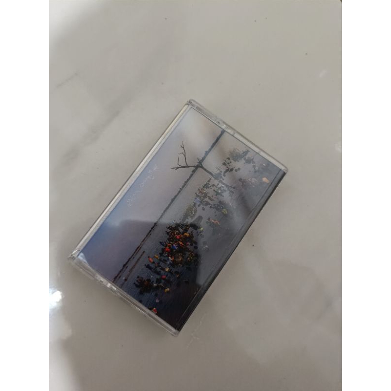 Kaset pita Majelis lidah berduri - Hujan orang mati