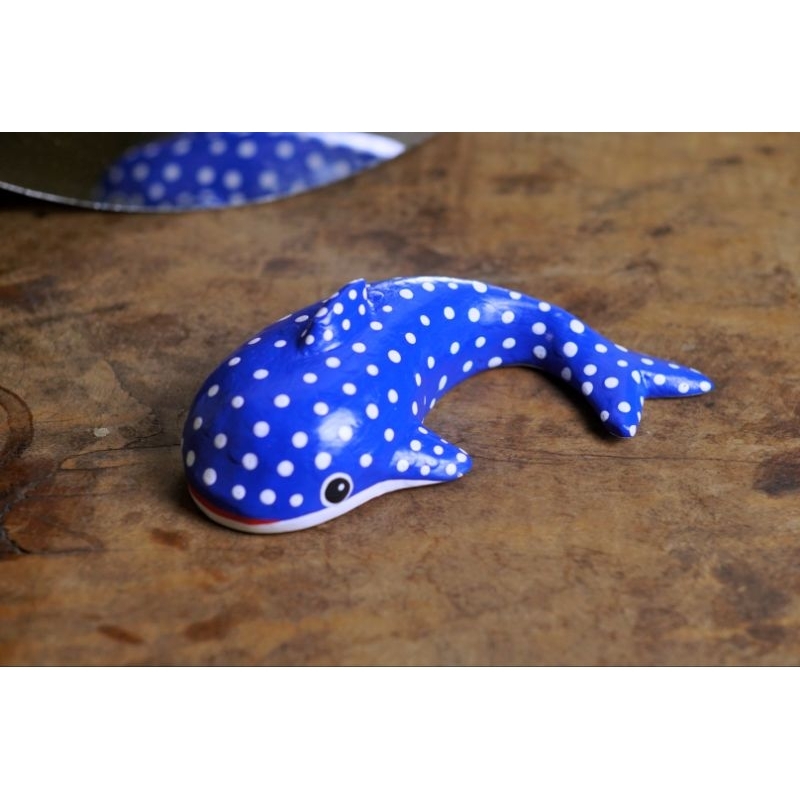 Dekorasi Mainan Ikan Paus