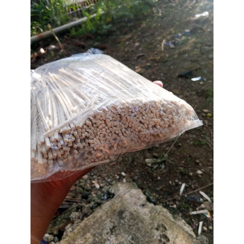 

Mie Gomak Putih | Mie Lidi Batak | Mie Gomak Cap A1 | Gomak Mi Toba 1 kg