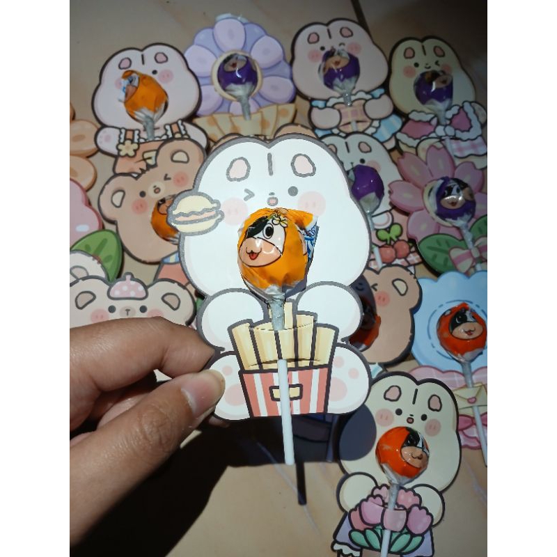 

Hampers permen lolipop / souvenir lolipop / souvenir ulang tahun permen lolipop / angpao permen