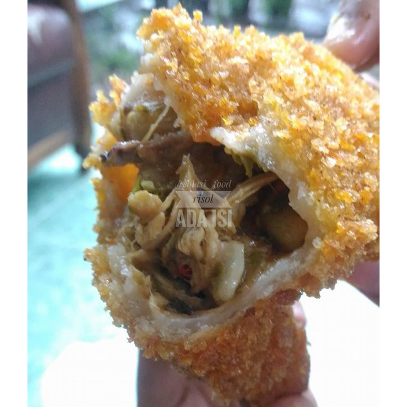 

RISOL ISI AYAM PEDAS (solasi)