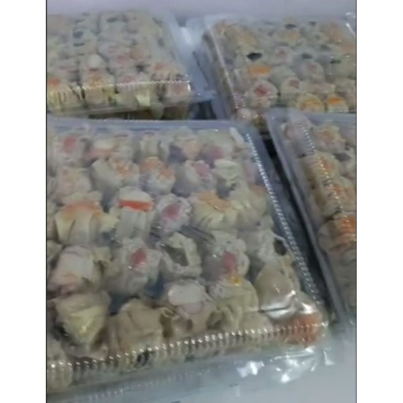 

Dimsum Mini Plus Saos Sambal isi 20