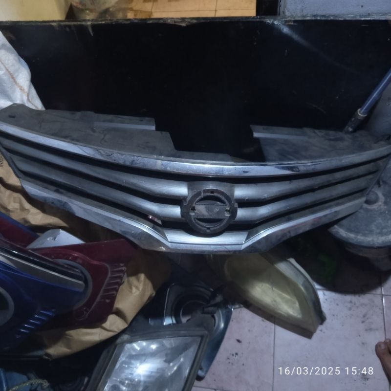 grill nissan livina vx 2013