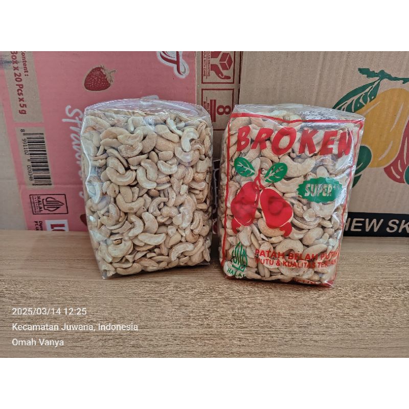 

Kacang Mete SS Belah 2 Mentah