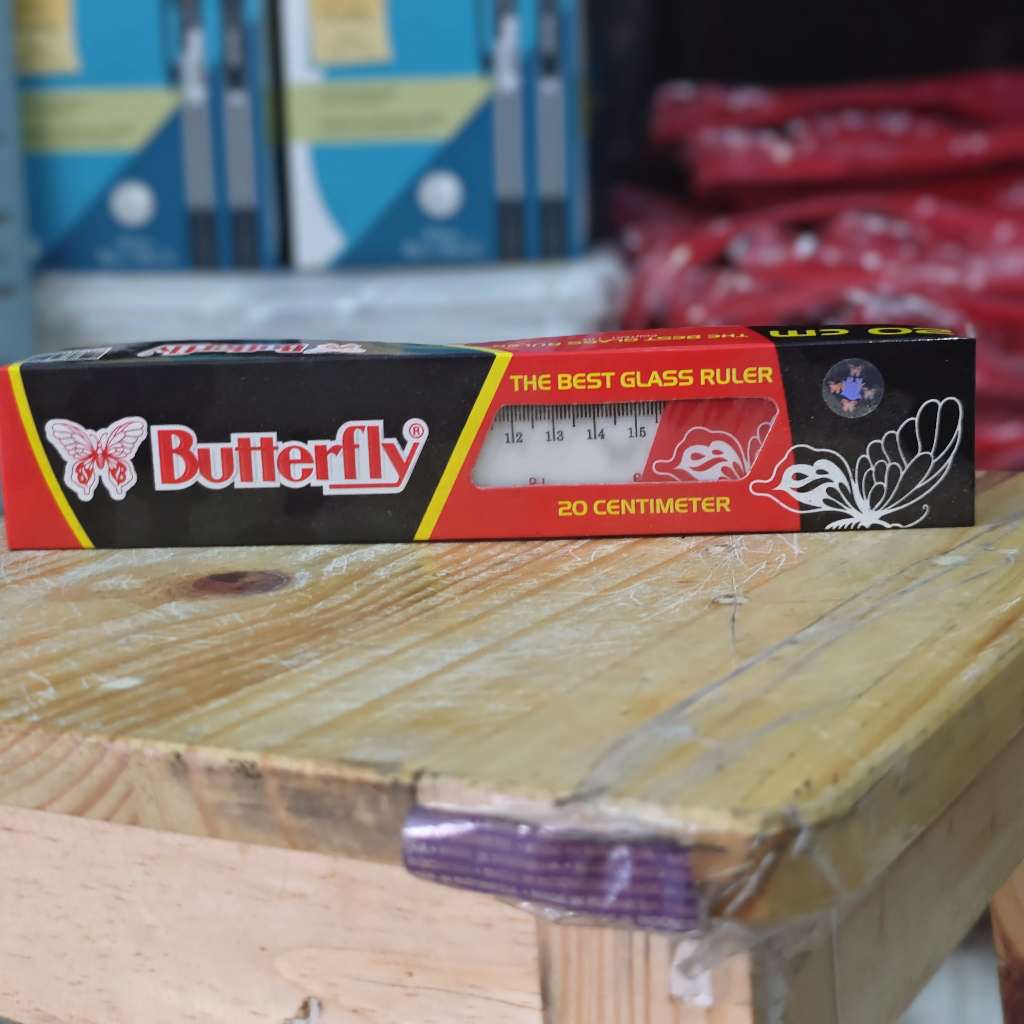 

Penggaris Plastik Butterfly 20 Cm (1 Pak / 12 Pcs)