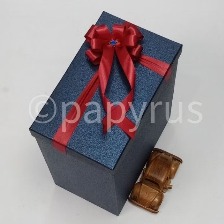 

PAPYRUS 15x25 Tinggi 30cm Kotak Kado Gift Box V2