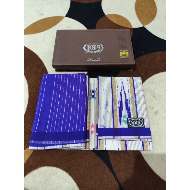 BHS KCP fs silver cap tebal kain tebal minus cuma ada bercak aja . posisi aman klw di pakai