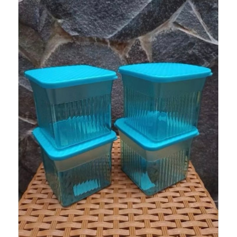 Small family mate isi 4 pcs
