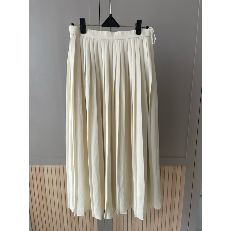 [Preloved] Rok Uniqlo Cream | Rok Raya | Rok Rample