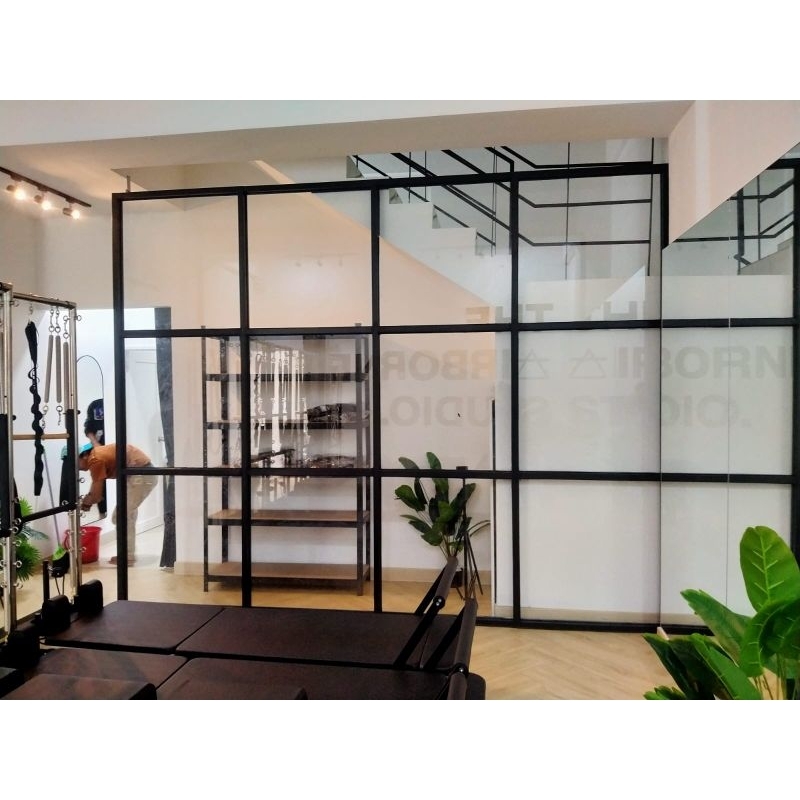 Penyekat Ruangan Kaca Aluminium