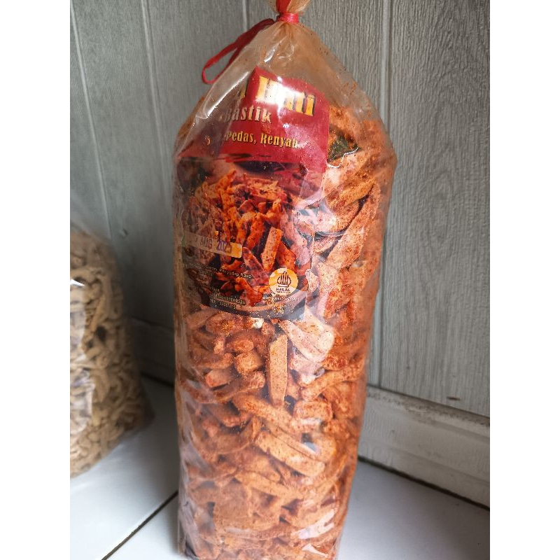 

Basreng pedas daun jeruk 1kg
