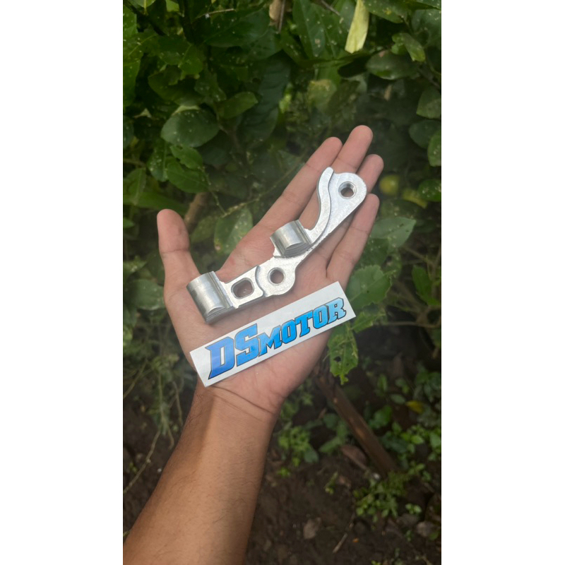 breket breket dudukan kaliper giant nouvo jupiter jupiterZ fizR F1ZR 125Z KYB disc 220mm standart 26