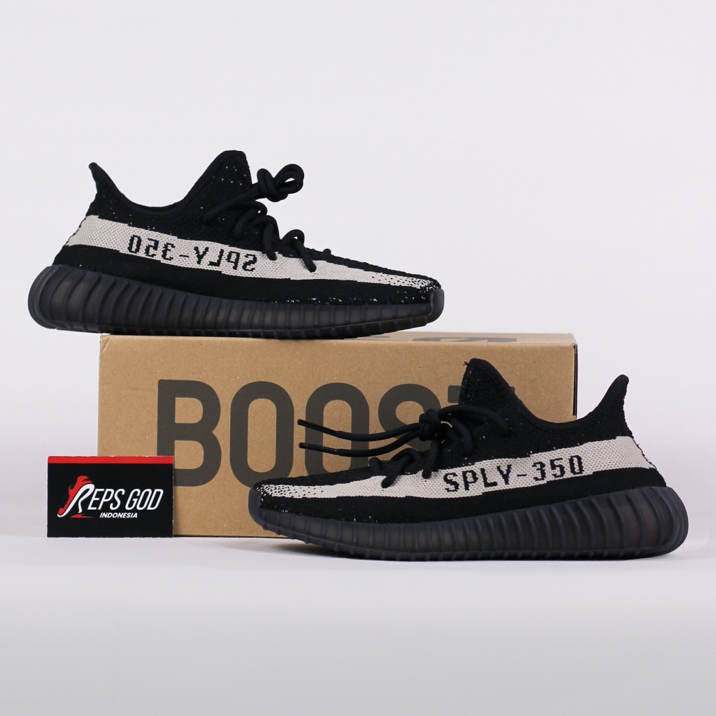 Sepatu Adidas Yeezy 350 Boost V2 Black Oreo 2022 Coreblack White Casual Gym Olahraga Jogging Joging 